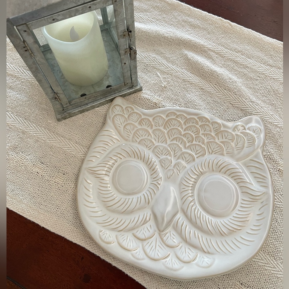 Pottery Barn Ivory Owl Plate/Serving Dish